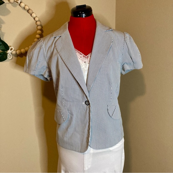 Seersucker Blazer - Picture 1 of 7